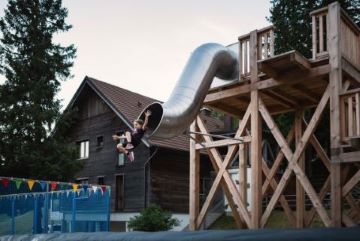 SLIDE & JUMP