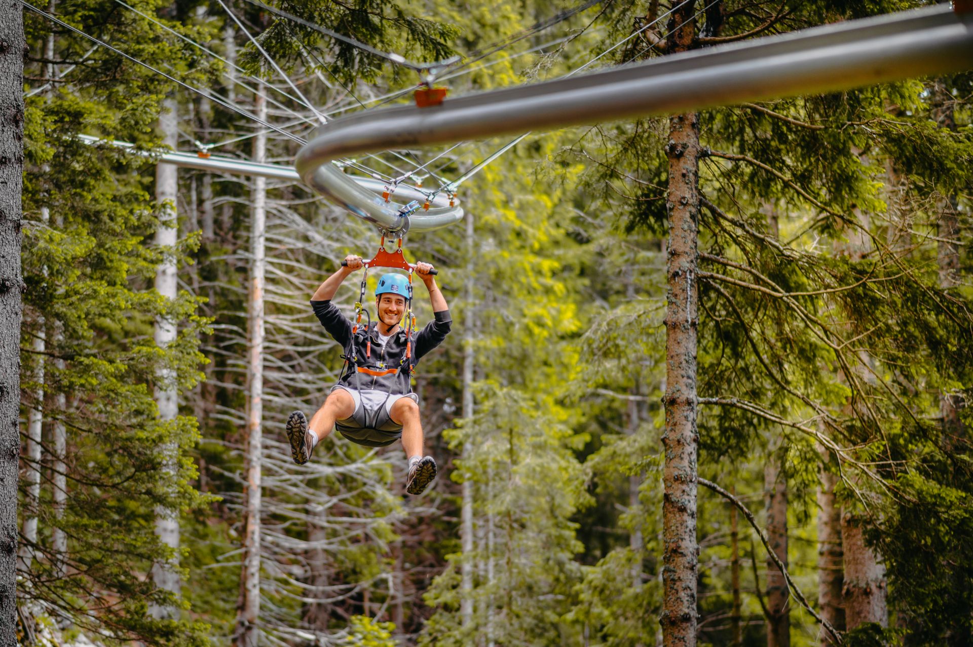 ROLLER COASTER  MED KROŠNJAMI